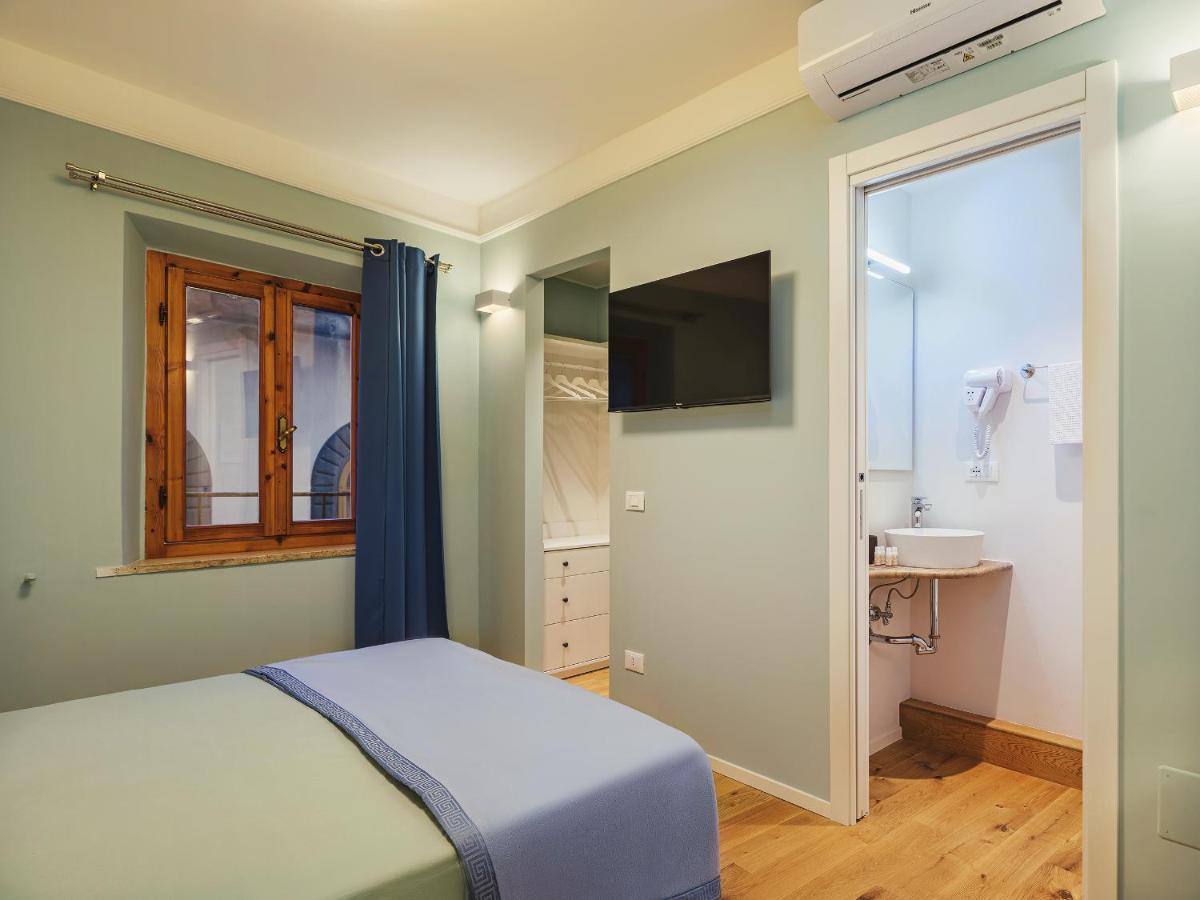 Antiboti Hotel Сан Миниато Екстериор снимка